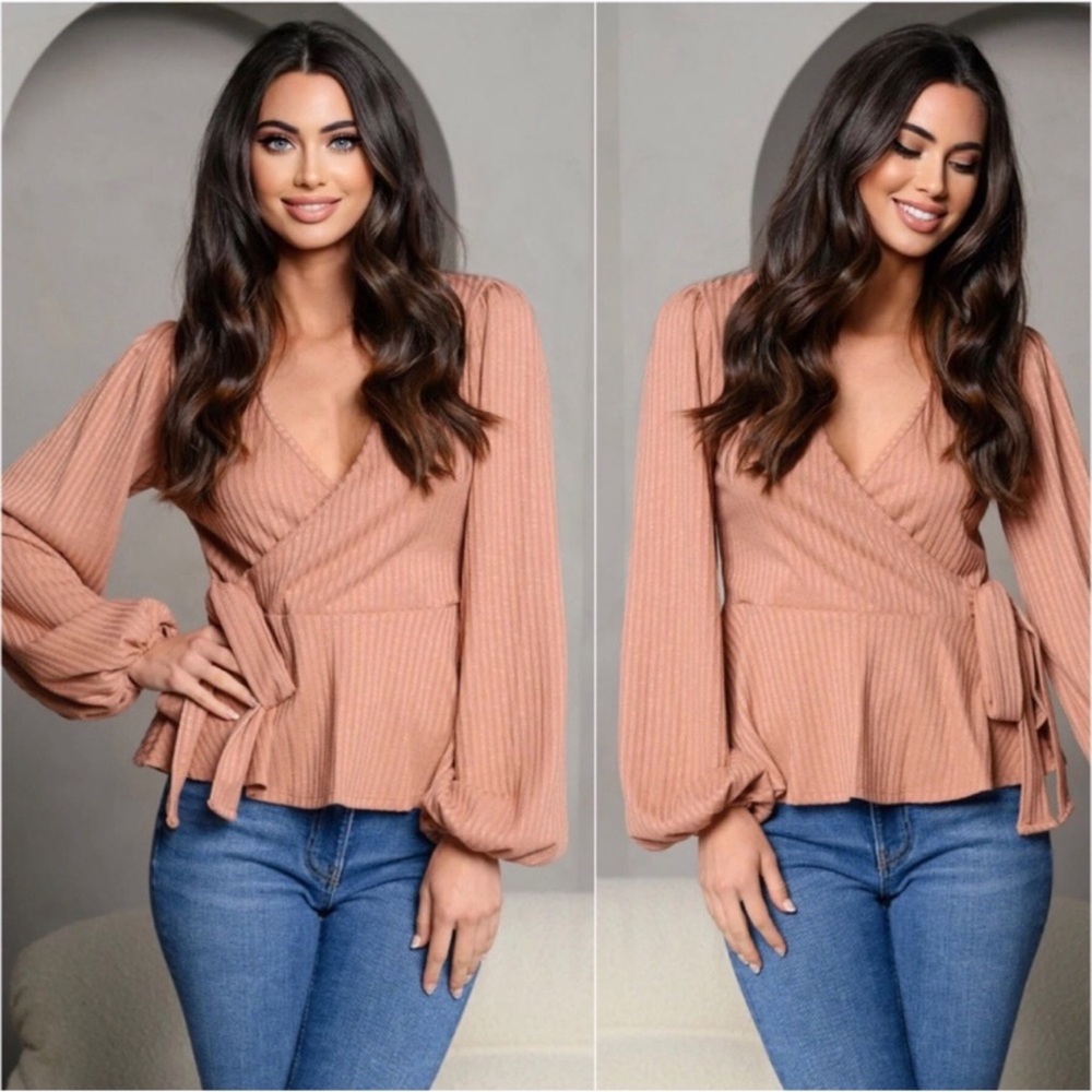 🌷New USA MADE Ribbed Surplice neckline Spring Women's Beautiful Blouse Top🌷 - Picture 2 of 4